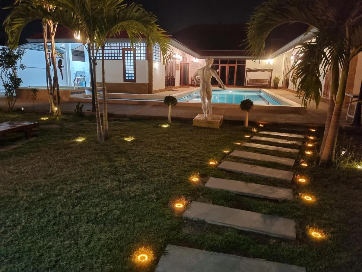 Meyers Hua Hin Hotel Eksteriør billede