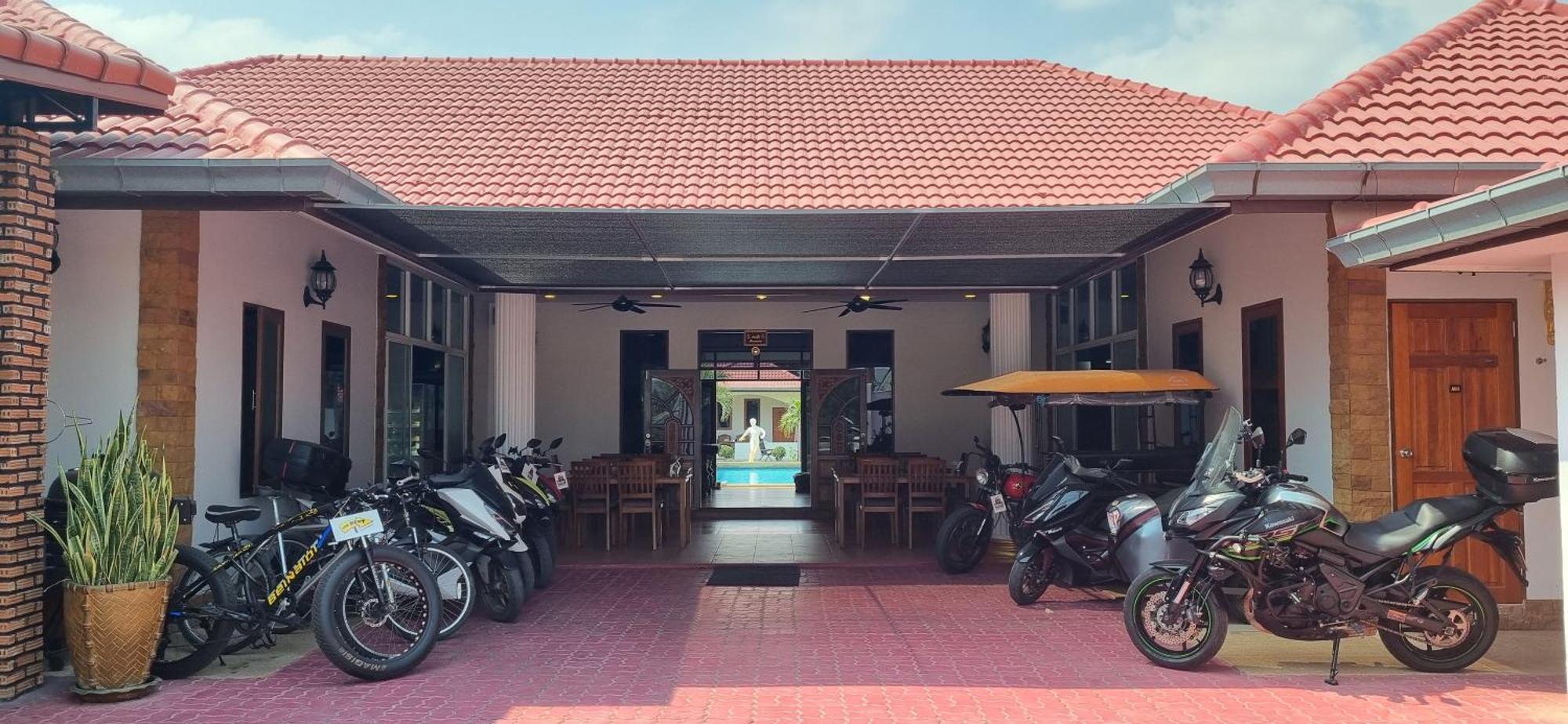 Meyers Hua Hin Hotel Eksteriør billede